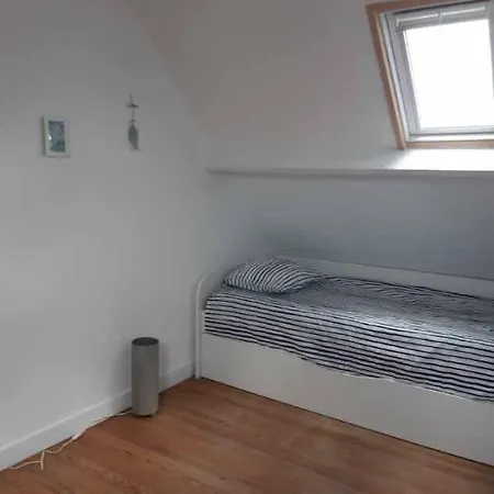Feriehus Les Macareux, Maison A 900 M De La Montfarville